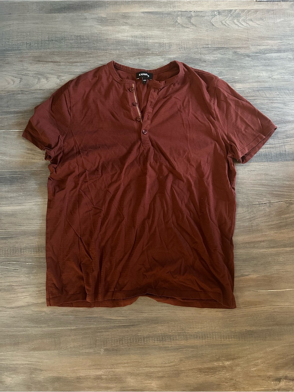 Express Men’s Short Sleeve Henley Shirt - Rust color, Size large